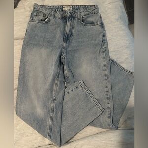 Free people light wash straight leg Jean size 27